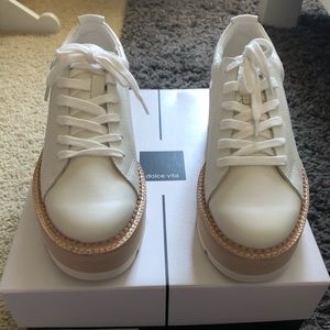 Dolce Vita Toyah Sneaker size 8